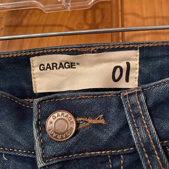 Garage Medium Wash Jeans with Rips - Picture 2 of 6